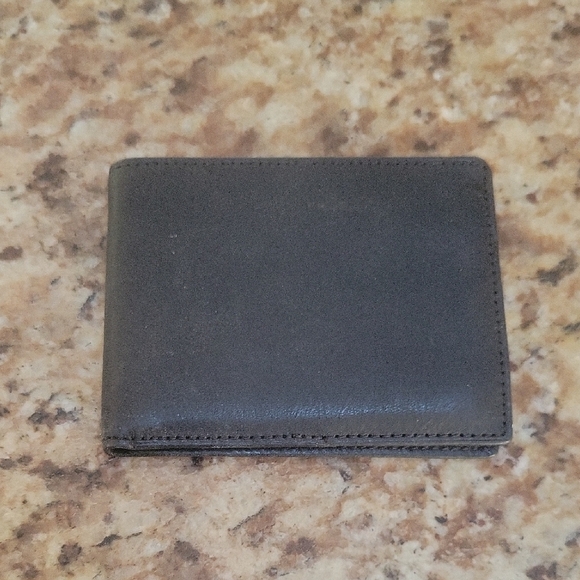 mundi Other - Mundi Black Leather Card Holder